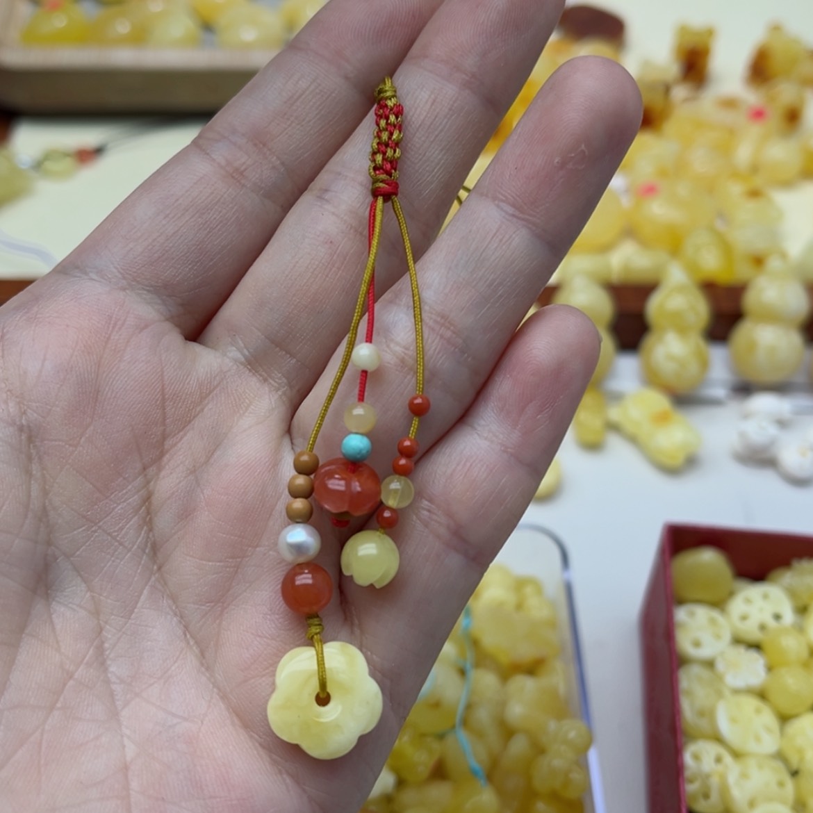 【闪购商品】蜜蜡裸石未镶嵌邓*月配饰