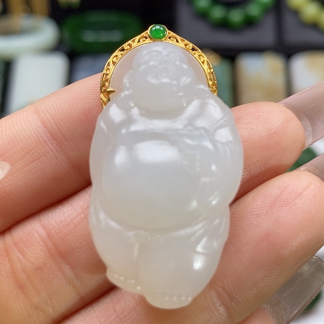 和田玉颈饰18K金镶嵌