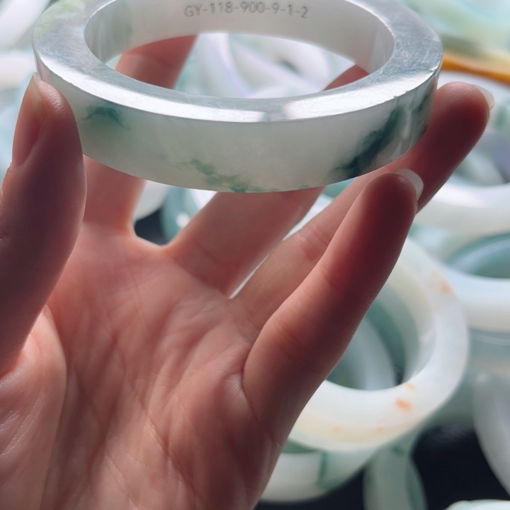 萍***s定制翡翠未镶嵌不退不换