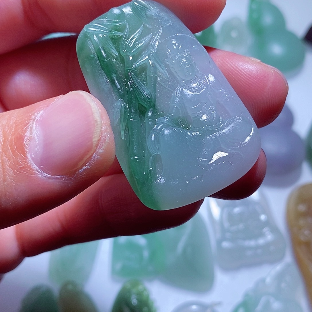 追***北定制翡翠未镶嵌貔貅