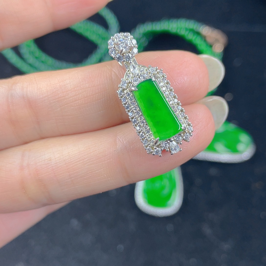 翡翠吊坠(不含链)银S925镶嵌