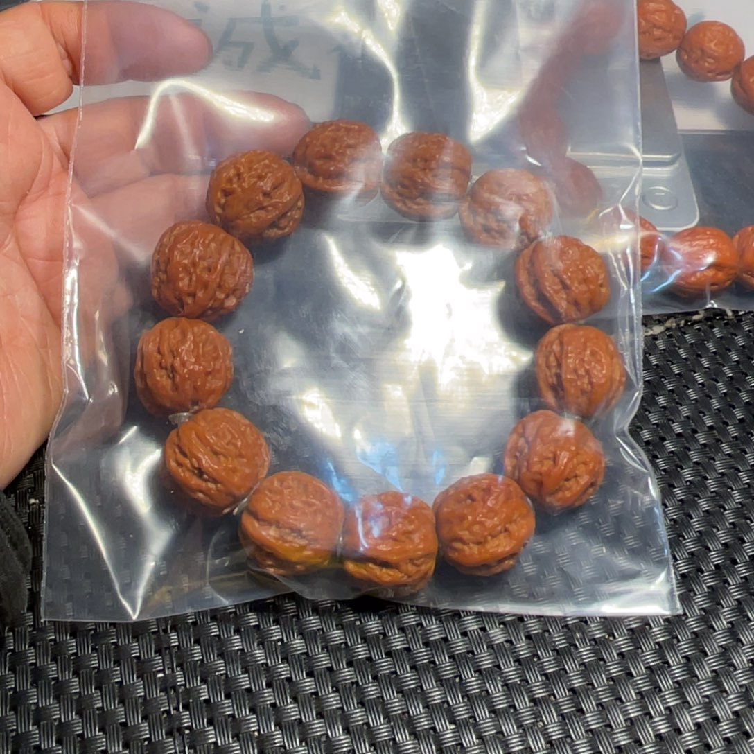 坤***.手串文玩核桃毕业八棱