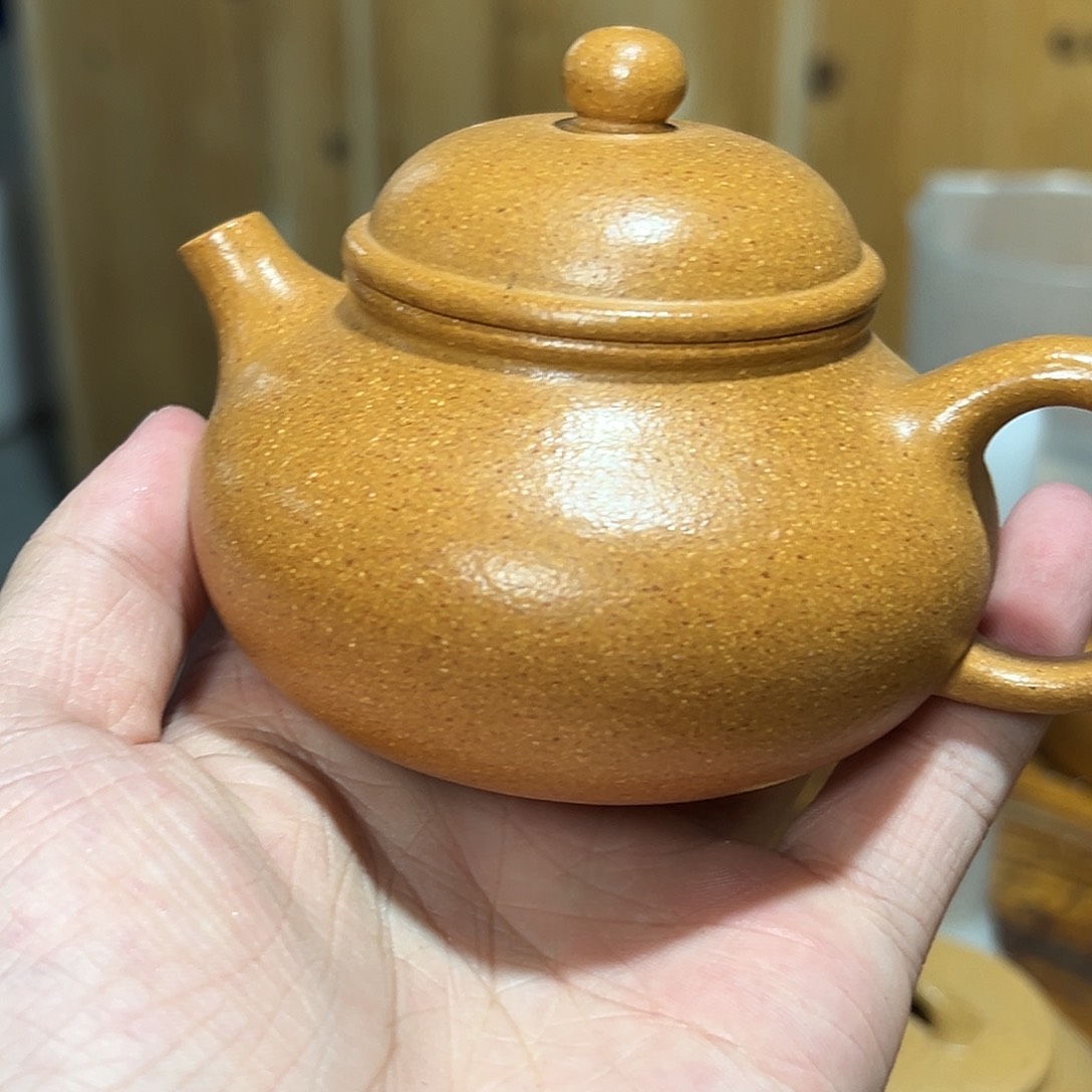茶壶紫砂紫砂的味道很