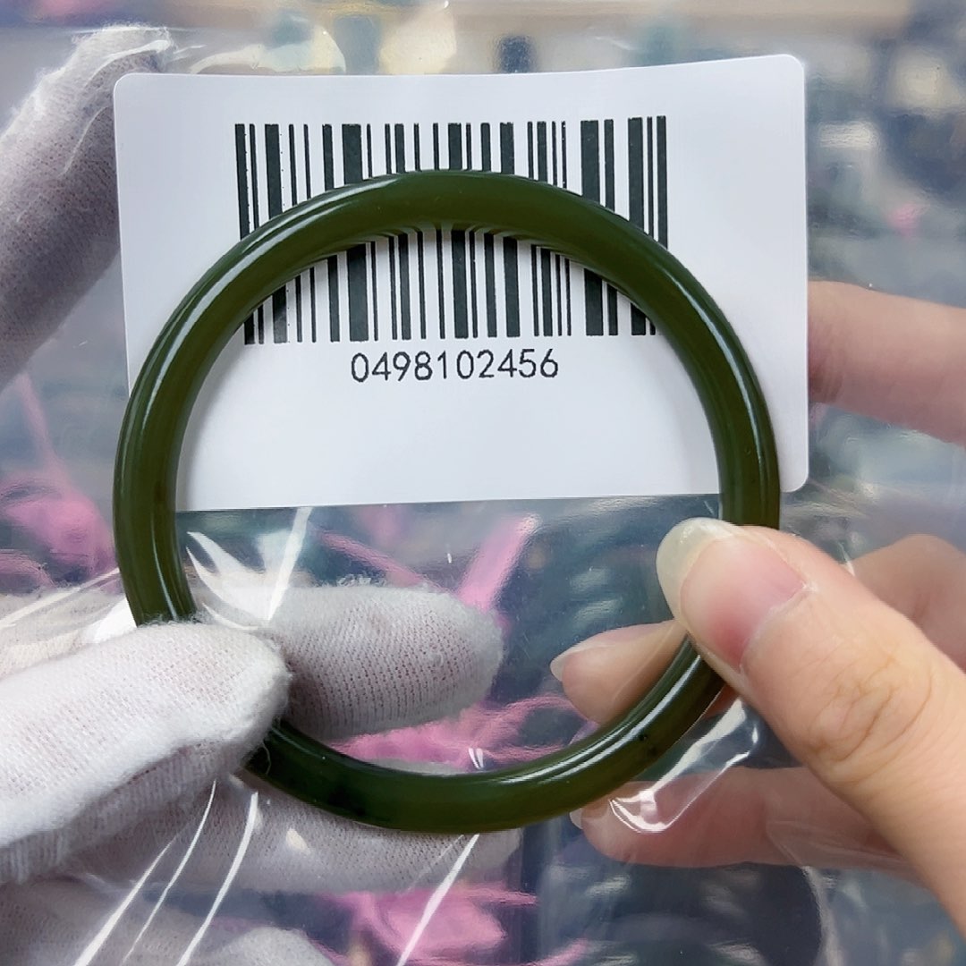 和田玉（碧玉）手镯未镶嵌63