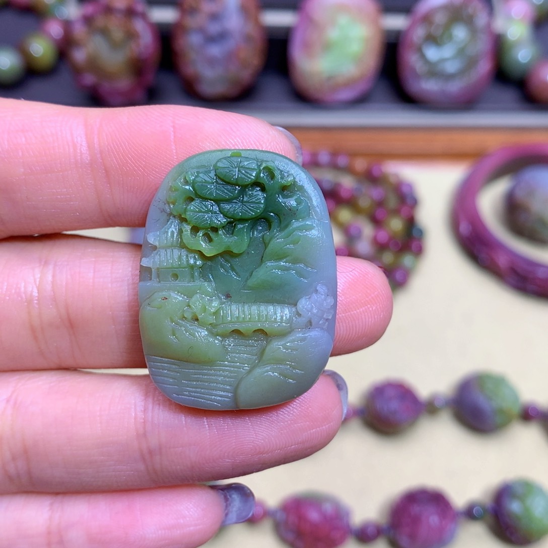 玛瑙挂件未镶嵌盐源定制