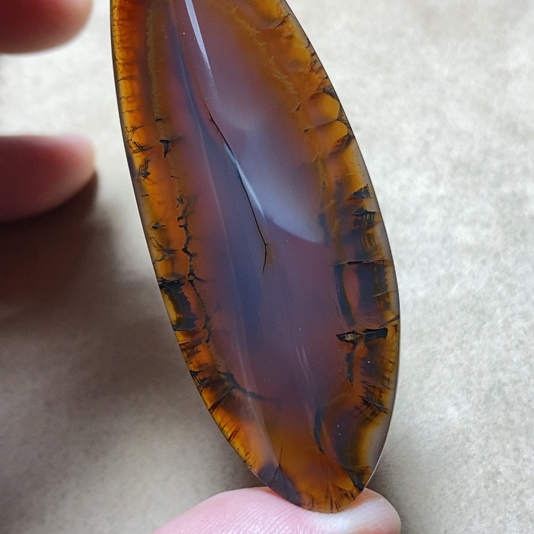 玛瑙/玉髓颈饰未镶嵌七**石