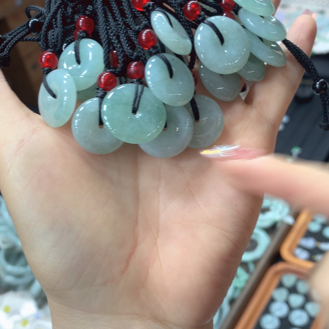 翡翠未镶嵌颈饰多样性发1