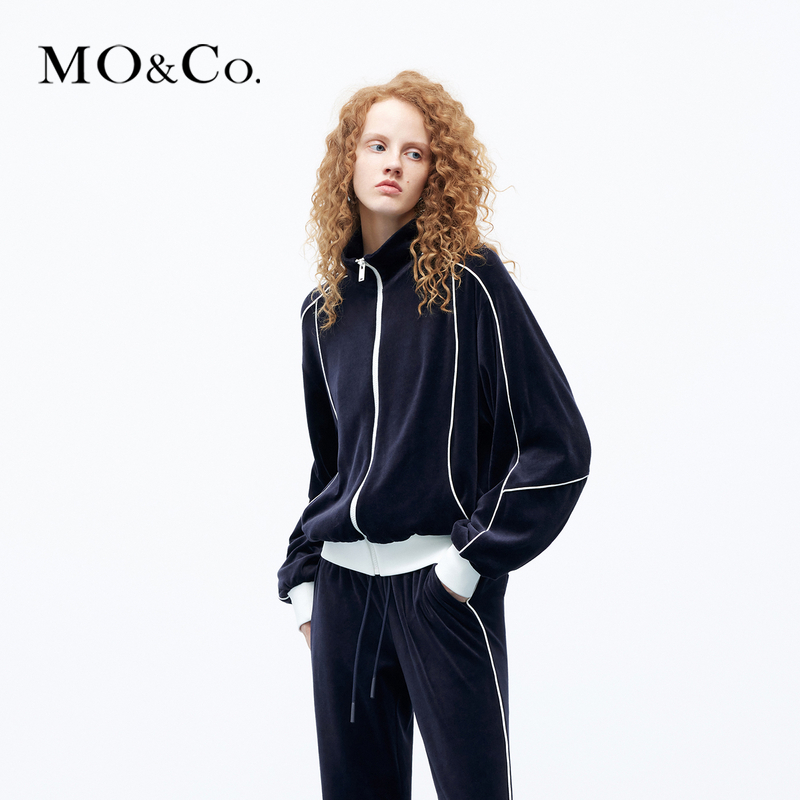 【陈嘉尔专属】MOCO秋丝绒感撞色白条高领短外套复古运动MBC3COTK02