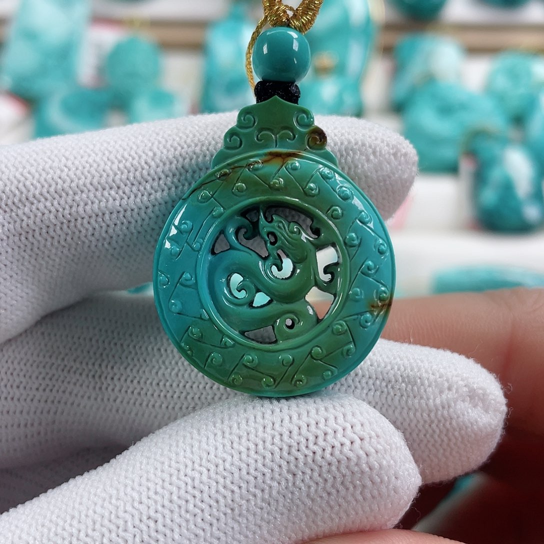 绿松石颈饰18K金镶嵌龙*风