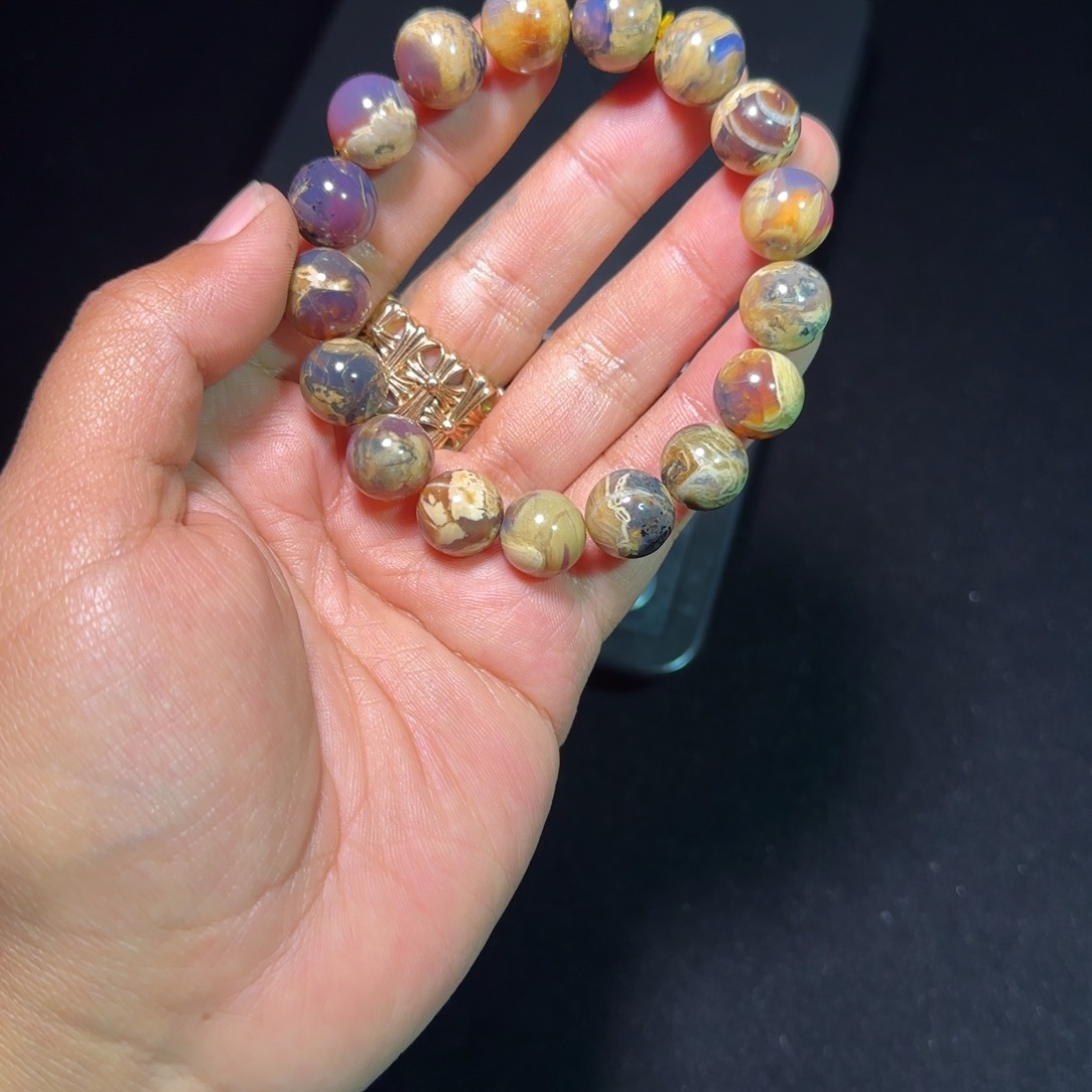 琥珀未镶嵌裸石琥珀