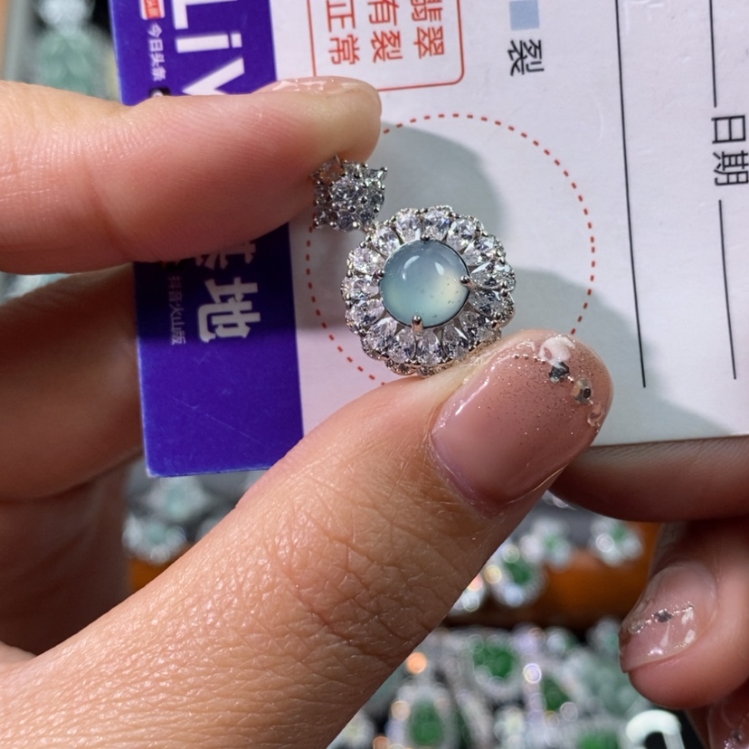 【闪购商品】翡翠颈饰未镶嵌天然