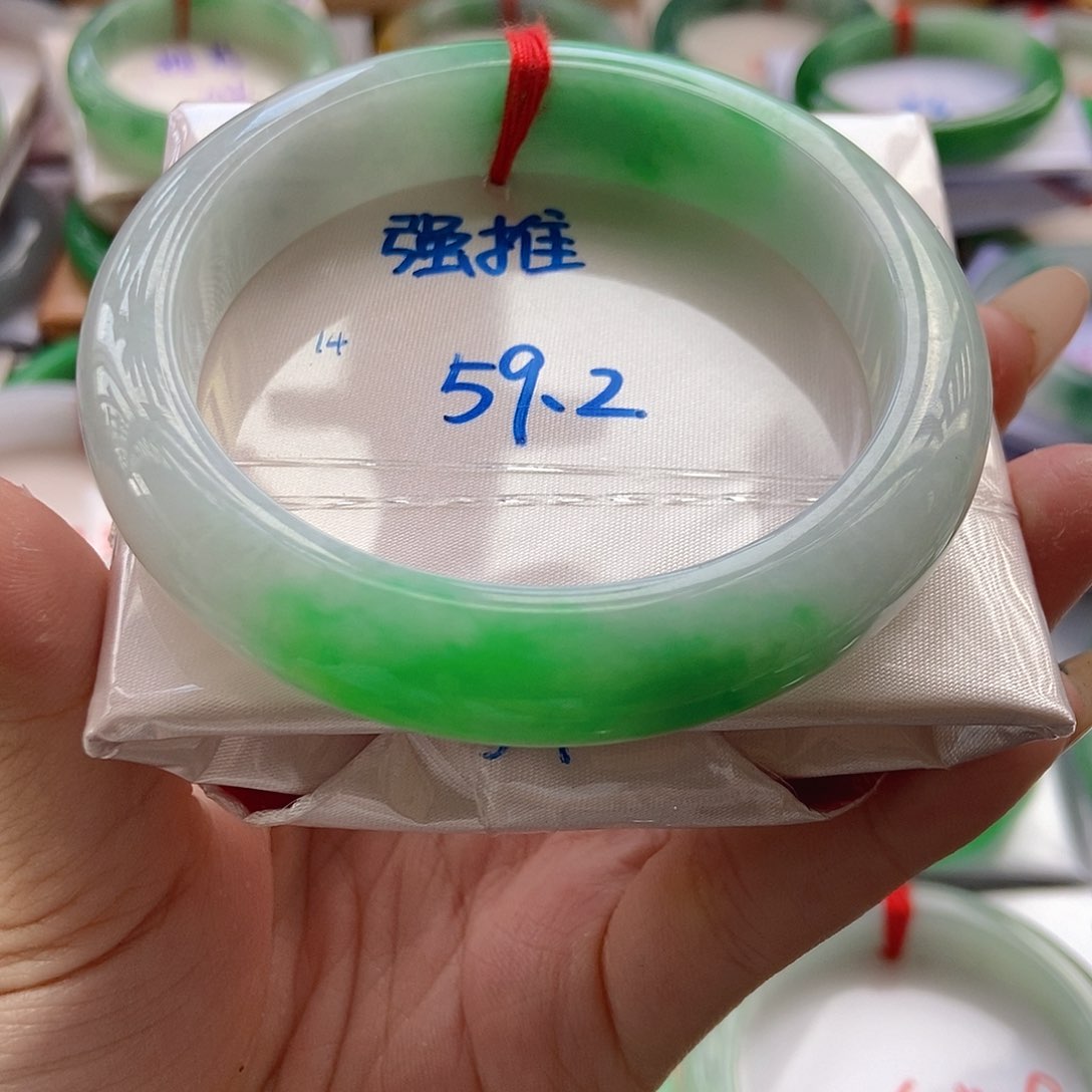 未镶嵌手镯翡翠12号