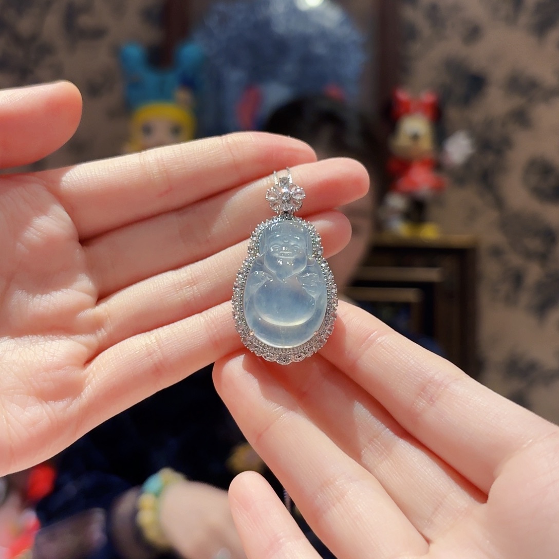 翡翠18K金镶嵌吊坠(赠链)