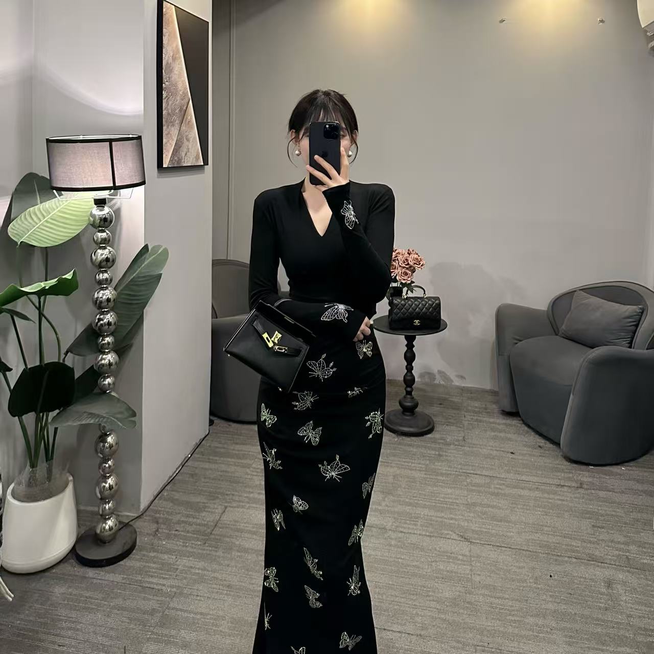 【Gouya】早秋新款时尚套装法式蝴蝶烫钻裙子气质显瘦V领长袖上衣