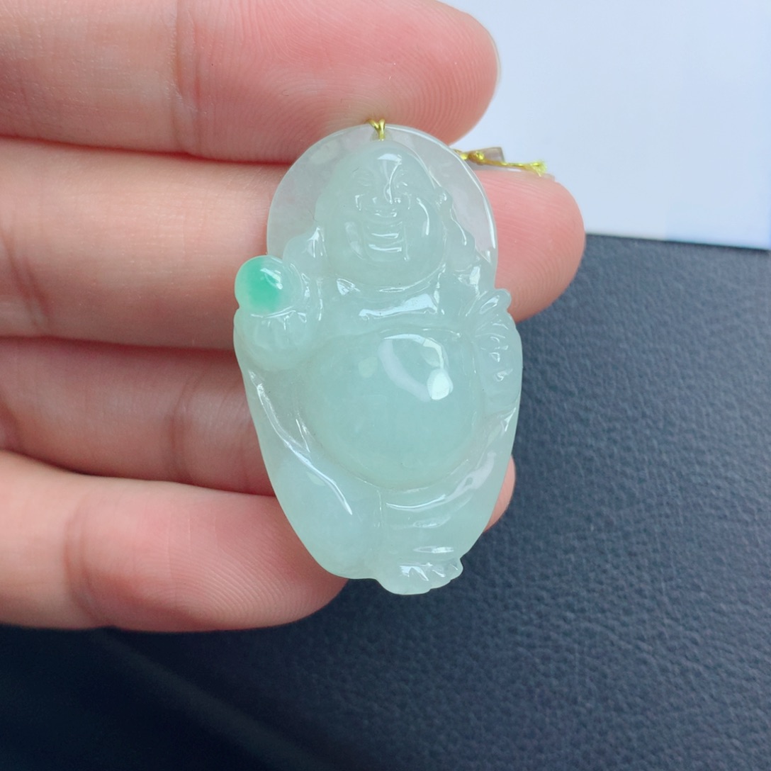 翡翠颈饰未镶嵌佛