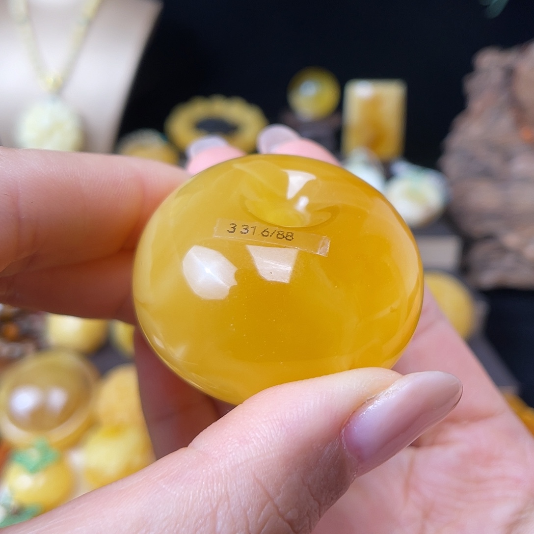 琥珀未镶嵌珠宝奇石