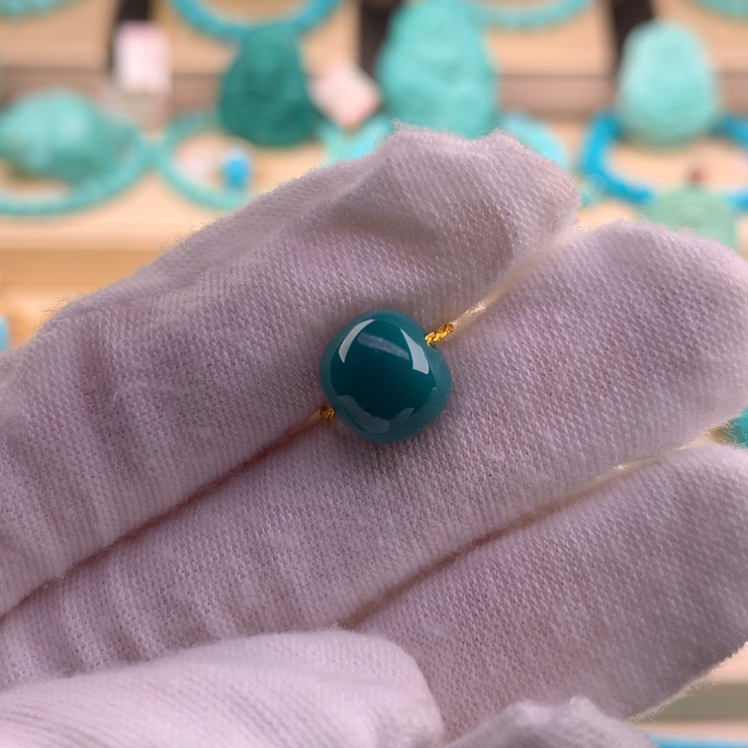 绿松石珠宝奇石未镶嵌9.7*8.5mm