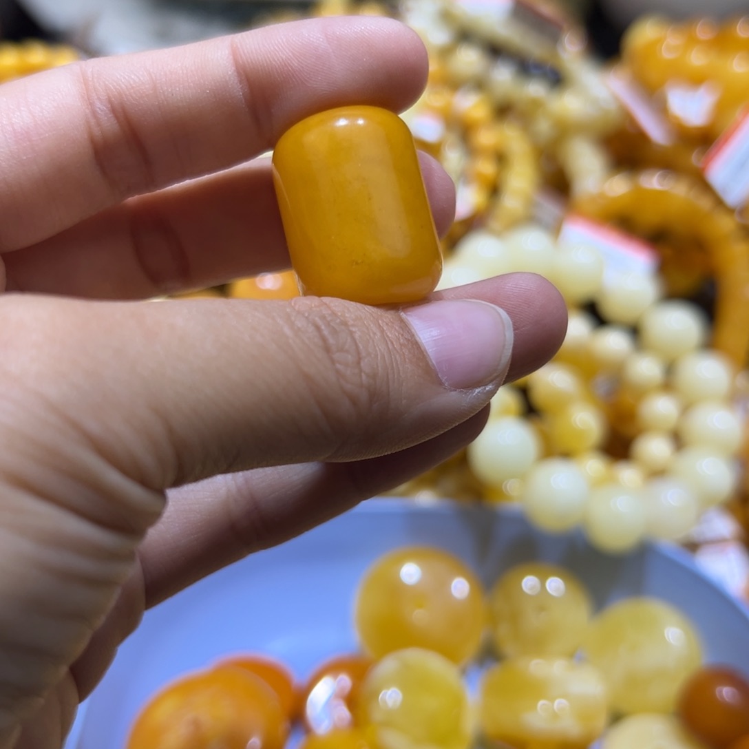 琥珀珠宝奇石未镶嵌