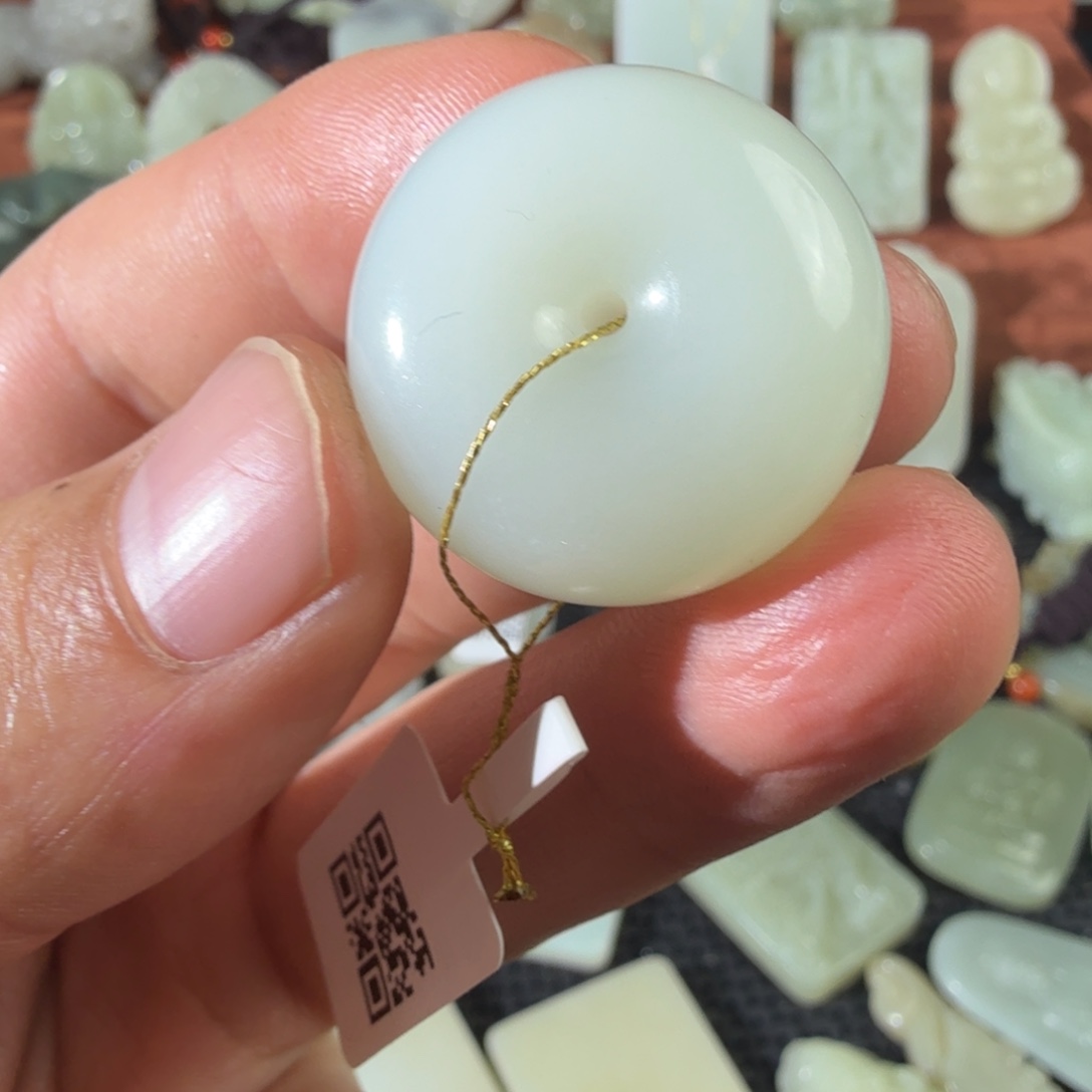  ***炜和田玉未镶嵌颈饰