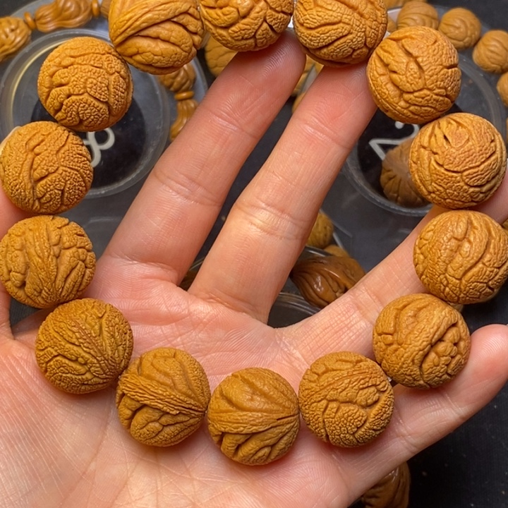 桃核吊坠秦岭龙纹桃核20尺寸