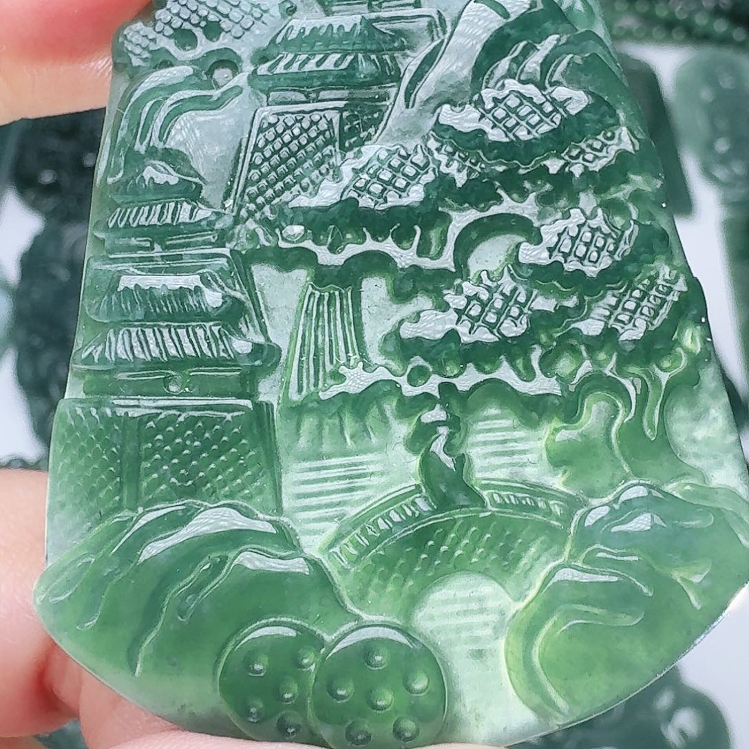 翡翠未镶嵌颈饰天然的A货翡翠多样性发其一 