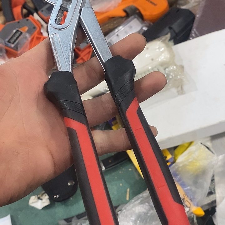 一个哥哥哥哥哥哥沟沟壑壑