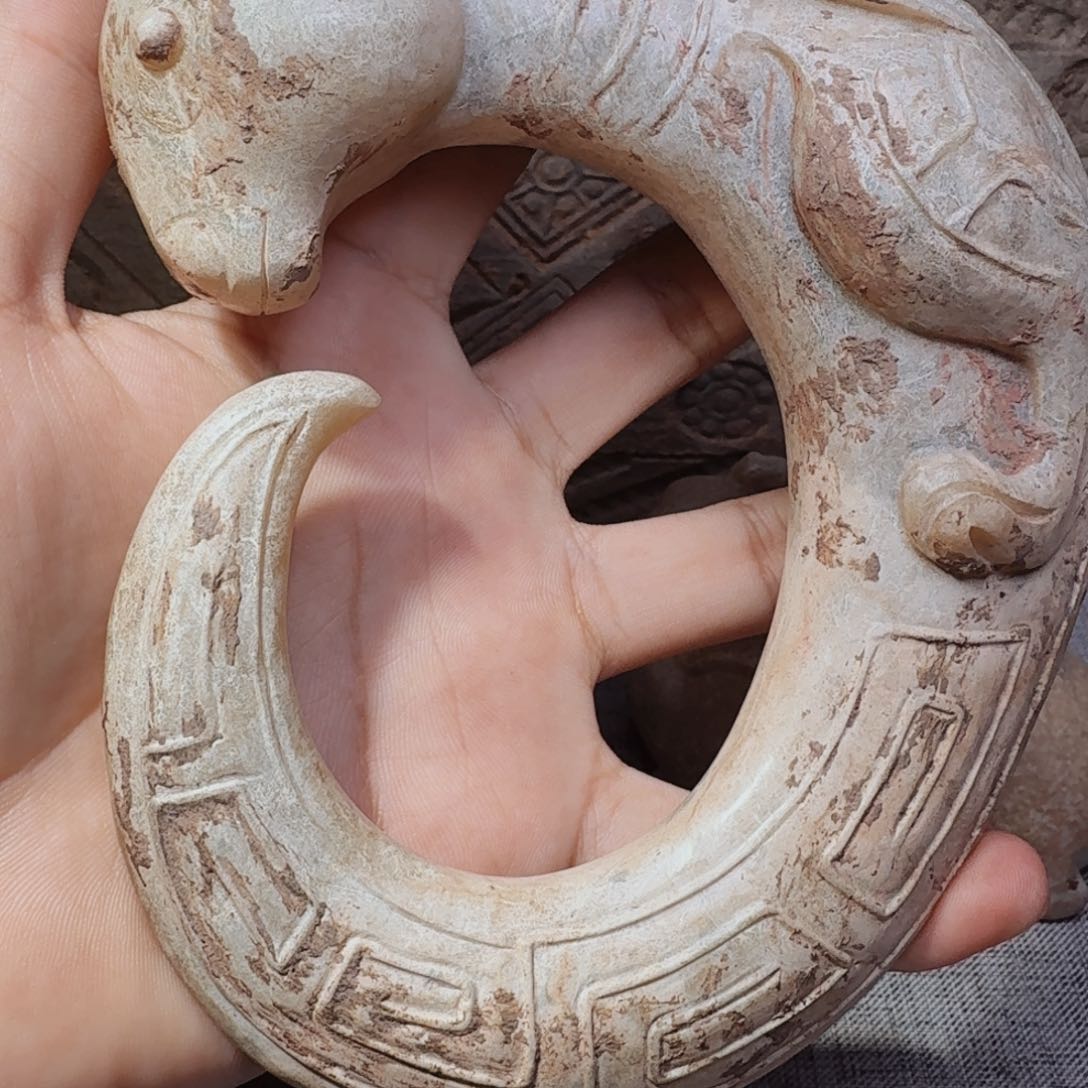 龙***天和田玉（糖玉）未镶嵌挂件