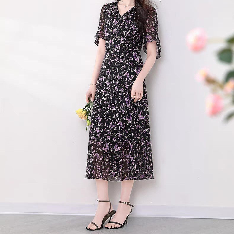 碎花洋气显瘦印花法式V领花瓣袖连衣裙A13159