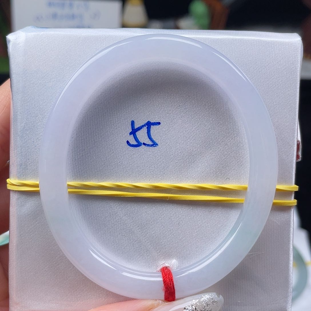 翡翠手镯未镶嵌缅甸翡翠手镯7