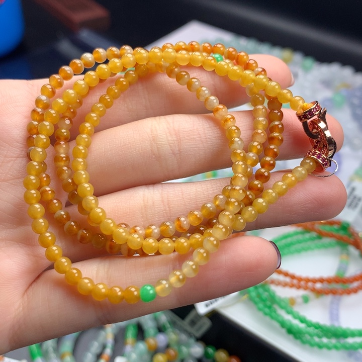 翡翠手镯未镶嵌卡