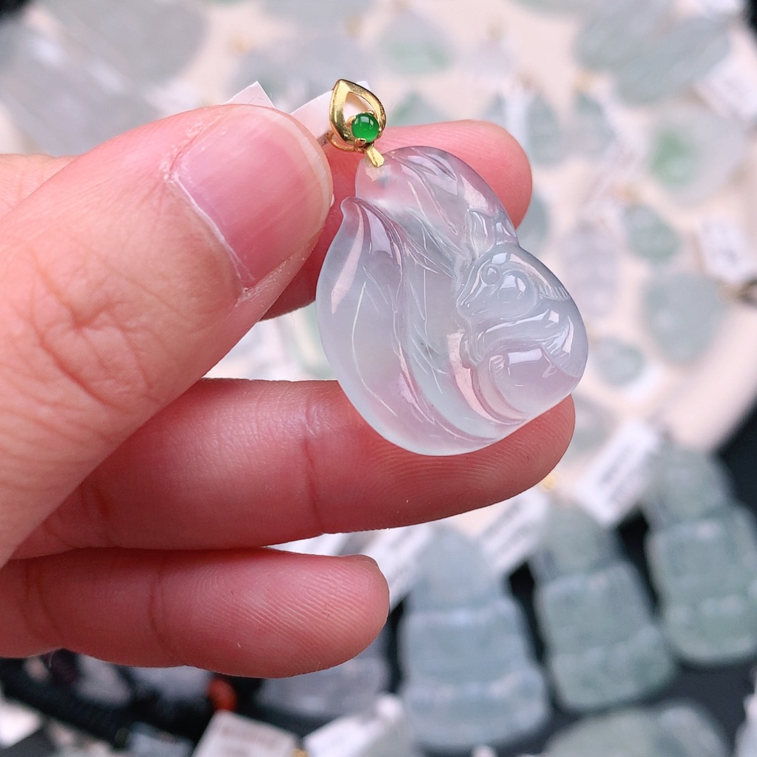 翡翠颈饰18K金镶嵌冰胶九尾狐