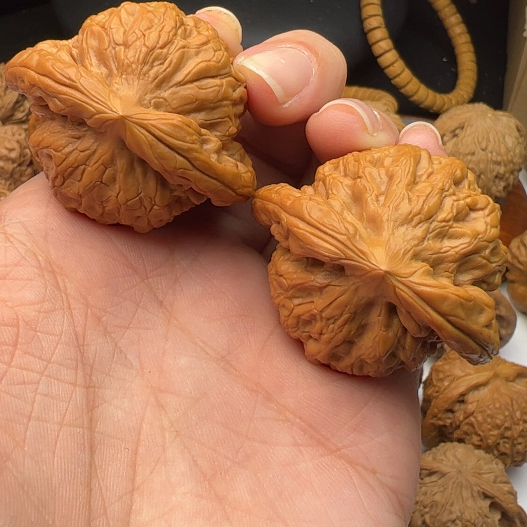 文玩核桃吊坠金公子41