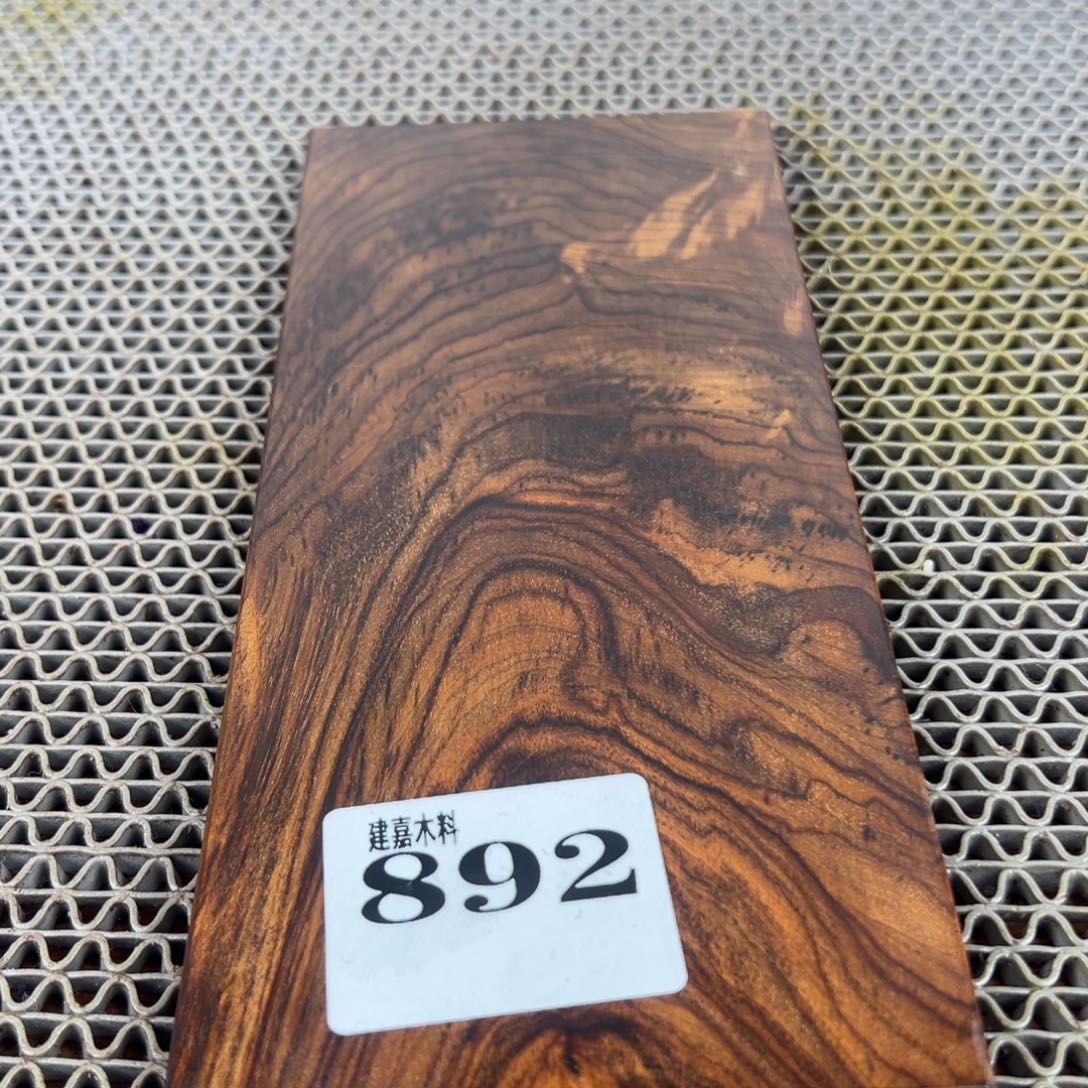 黄***板木木料一物一拍木料