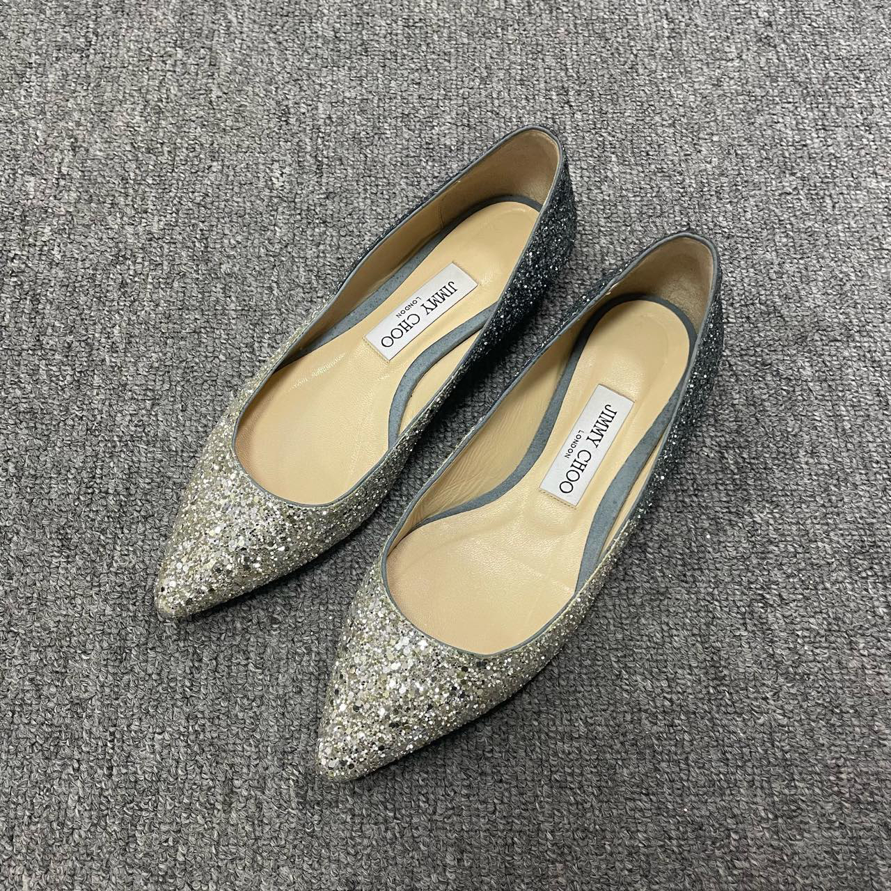 95新 JIMMY CHOO/吉米周 ROMY Flat 潮流优雅休闲单鞋36.5码/7983