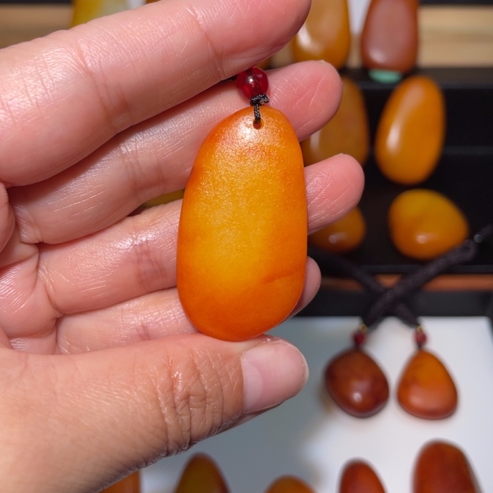 红***叔和田玉未镶嵌颈饰
