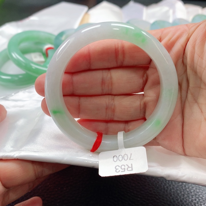 翡翠手镯未镶嵌535454545454