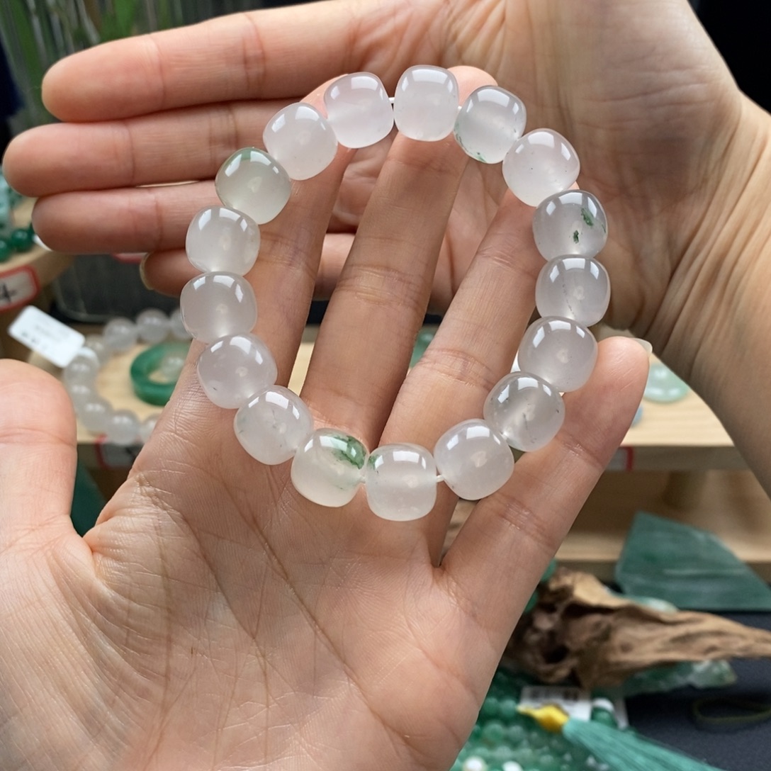 海***漫石英质玉未镶嵌手链