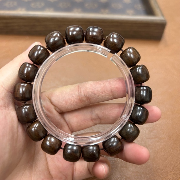 a684 巴布亚贡木 卡1.2老型珠单圈手串