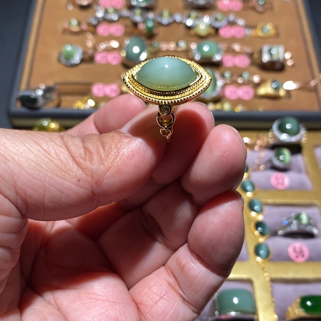 和田玉（碧玉）戒指未镶嵌