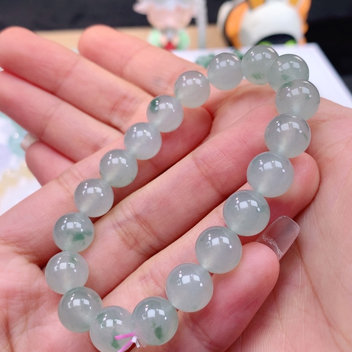 翡翠手链未镶嵌翡翠