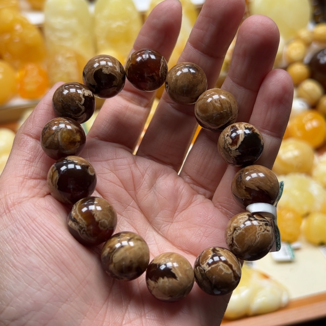 刘***！琥珀未镶嵌珠宝奇石