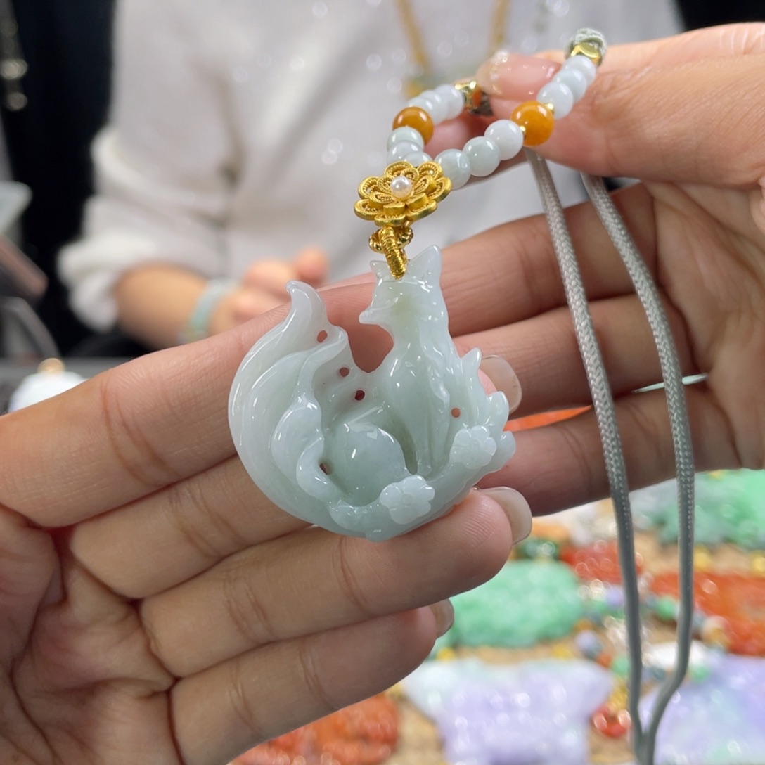 翡翠颈饰未镶嵌代编织