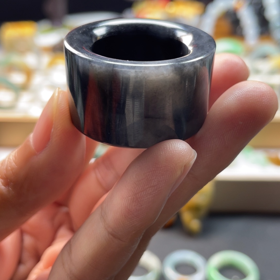 定制翡翠未镶嵌戒指