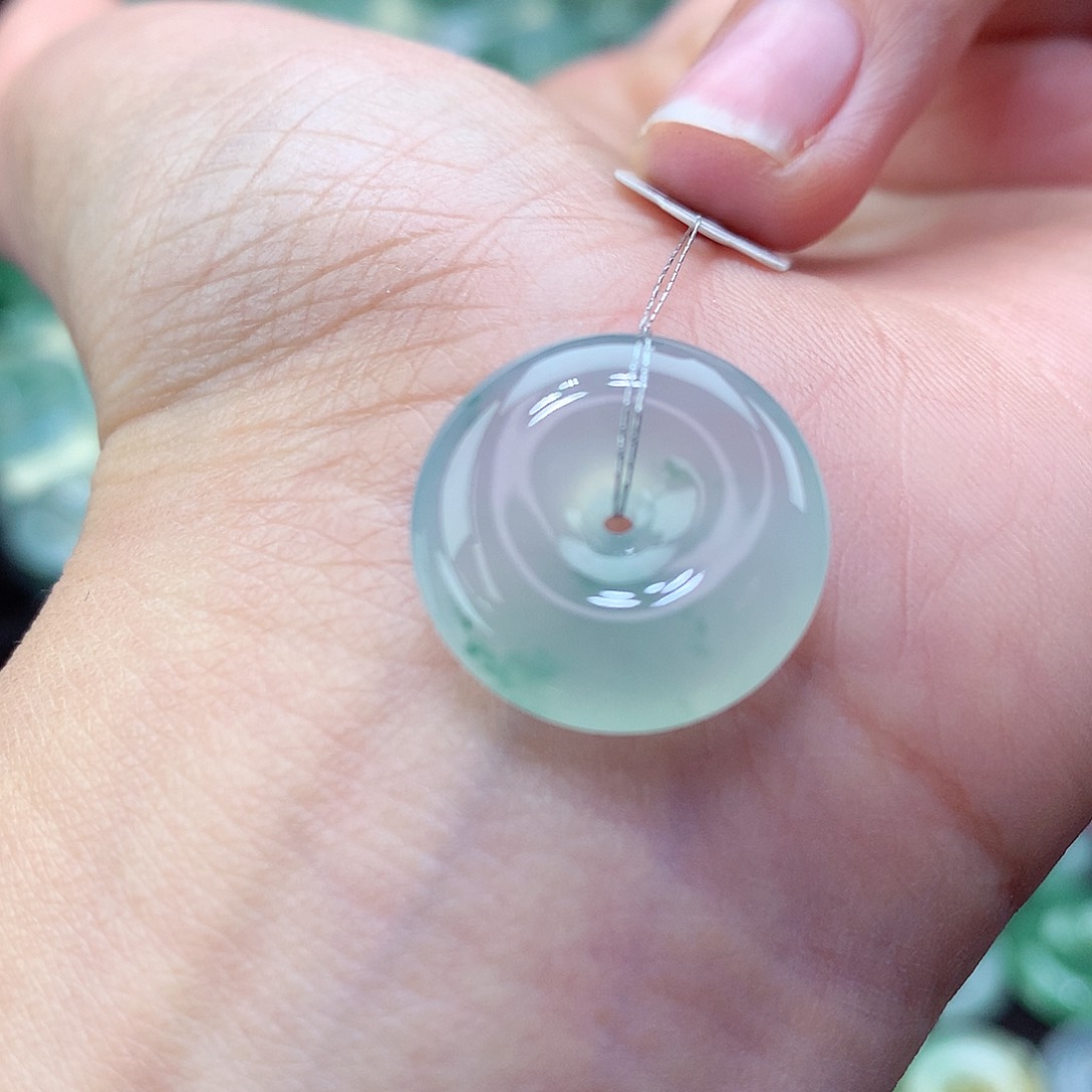 翡翠颈饰未镶嵌编号54。尺寸17.6-5.5