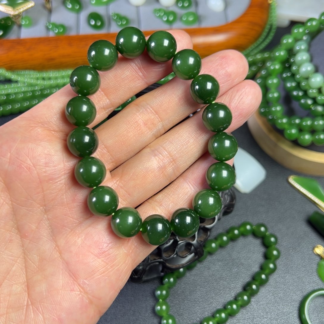 和田玉（碧玉）未镶嵌手链