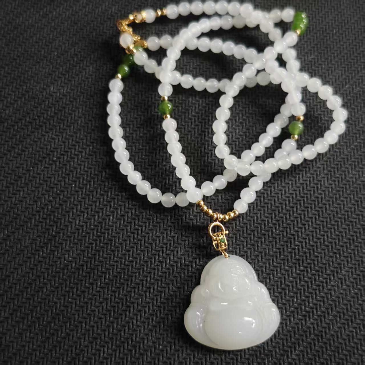 天然和田玉吊坠【拍一发一】BJJ1678