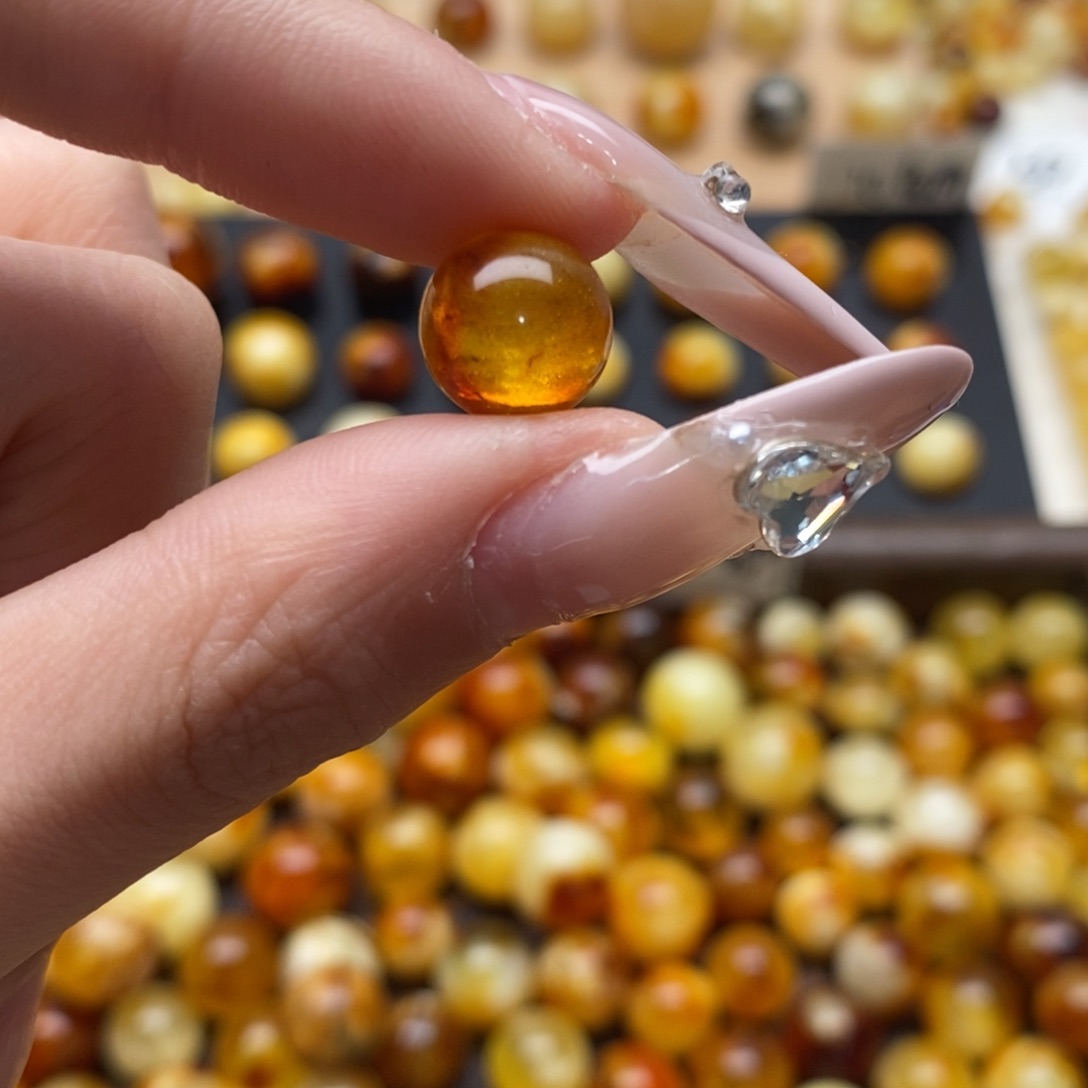 满****琥珀未镶嵌珠宝奇石蜜蜡