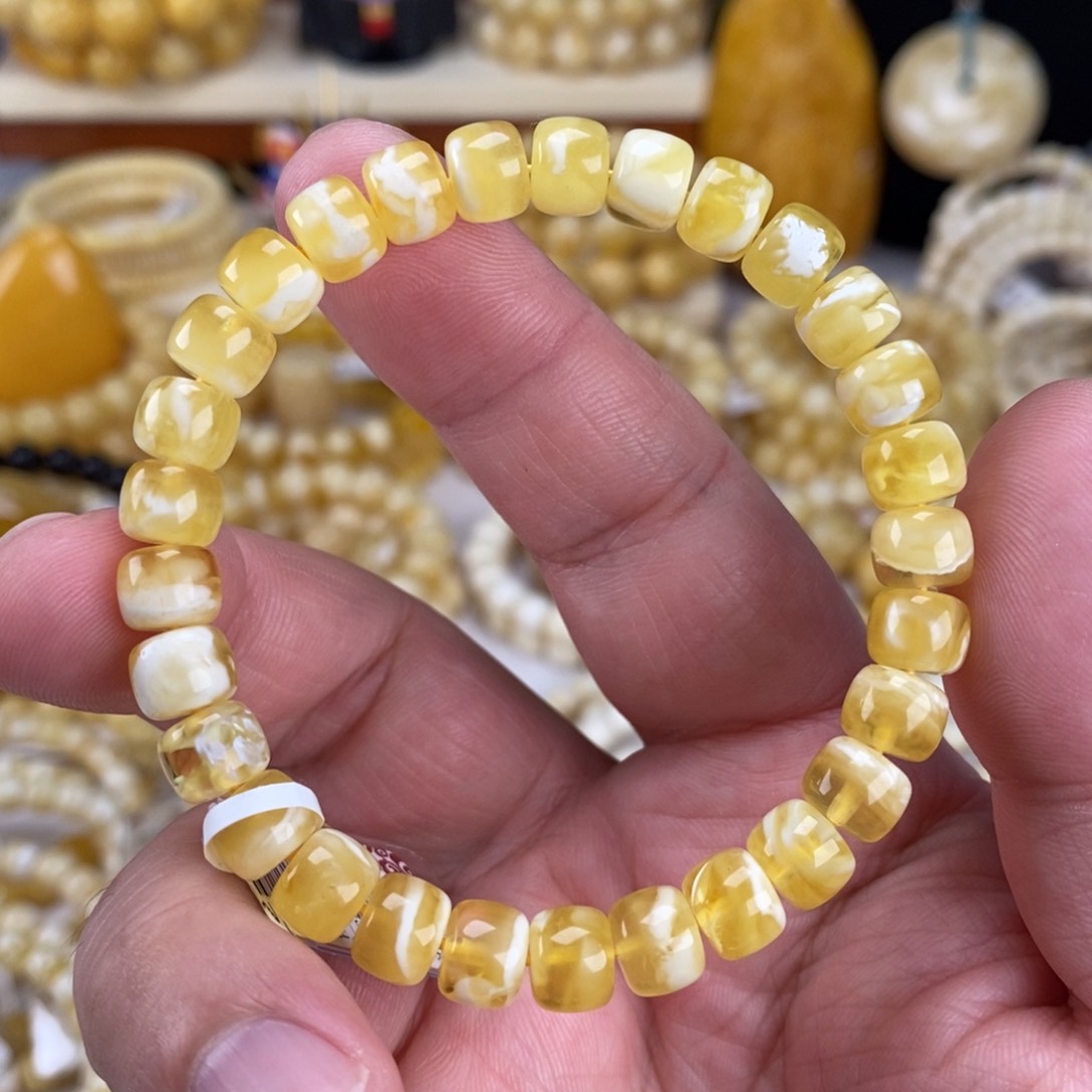 未镶嵌蜜蜡手链金瓷白8.75克