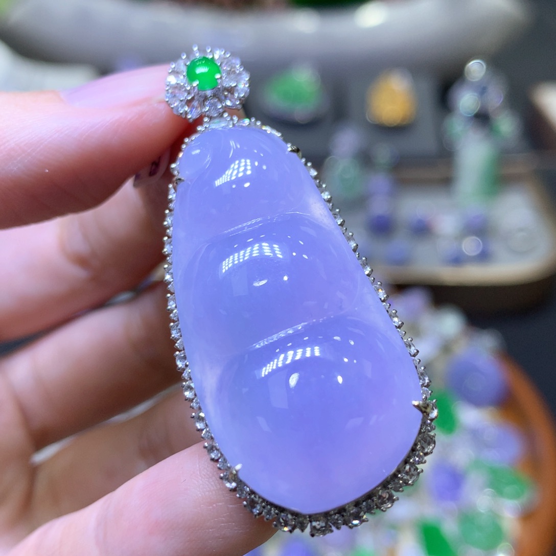 【闪购商品】翡翠颈饰18K金镶嵌翡翠吊坠项链