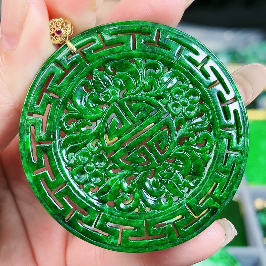 翡翠颈饰18K金镶嵌吊坠